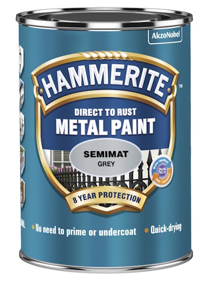 Burk med Hammerite semimat metallfärg i grått, etikett med text om rostskydd, dubbelteknik, och snabb torktid.