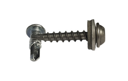 BESLAGSSKRUV A30KBR MED BRICKASVART 015 KULLR 4,5X25MM 50ST