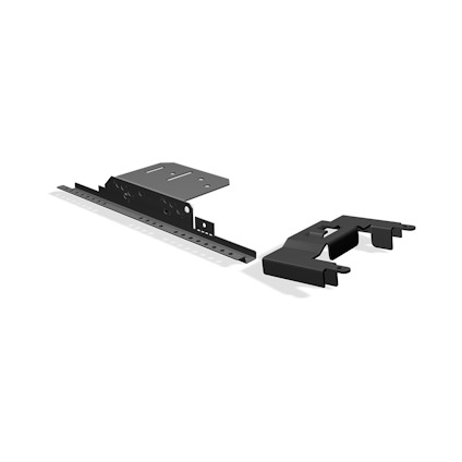 Svart metallkomponent med perforerad basplatta och separata delar i vinkel mot varandra på en vit bakgrund.