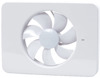 Vit ventilationfläkt med cirkulära blad integrerade i en fyrkantig ram.