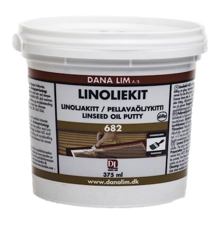 Förpackning av linoljekitt med texten "LINOLIEKITT LINOLJAKITT 682" och "www.danalim.dk" på etiketten.